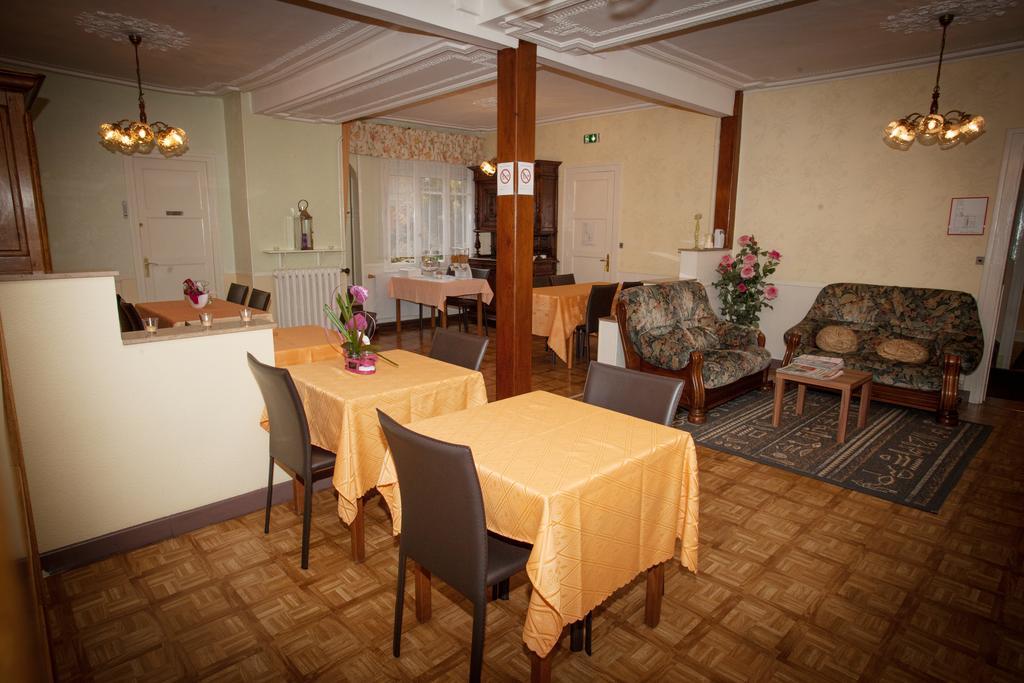 Hotel De La Cite Chalons en Champagne Bagian luar foto