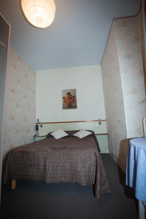 Hotel De La Cite Chalons en Champagne Bagian luar foto