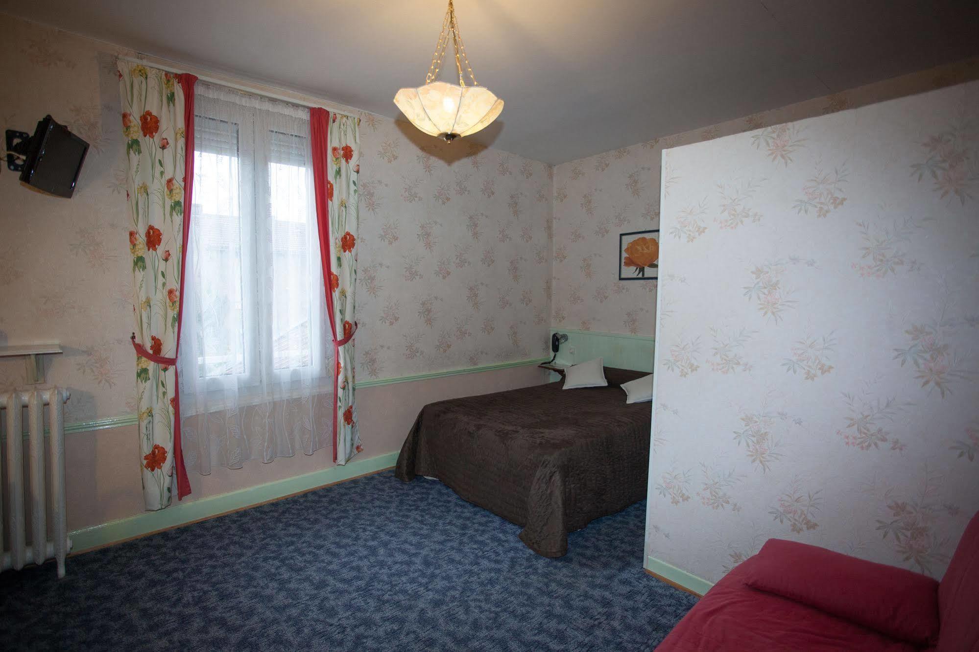 Hotel De La Cite Chalons en Champagne Bagian luar foto