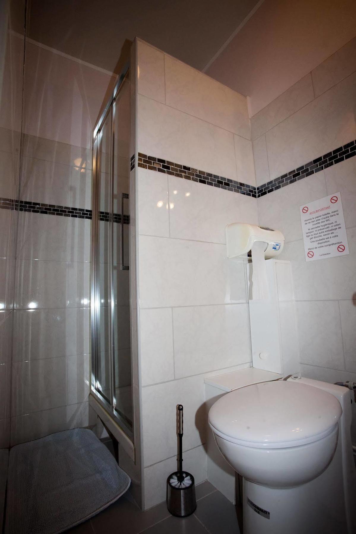 Hotel De La Cite Chalons en Champagne Bagian luar foto